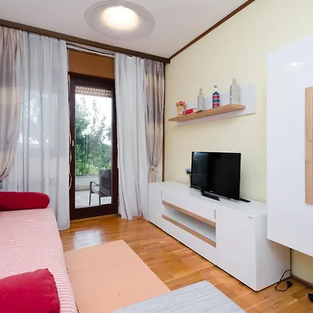 Ivanka Apartamento *